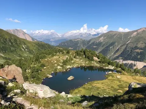 Il laghetto di Masseralp tra le rocce