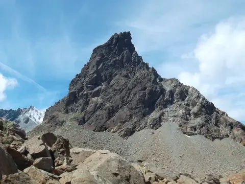 La cima rocciosa della Rossa