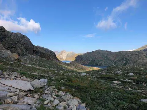 La conca dei laghetti sotto il passo