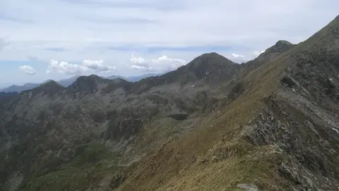 Le creste erbose della valle Strona