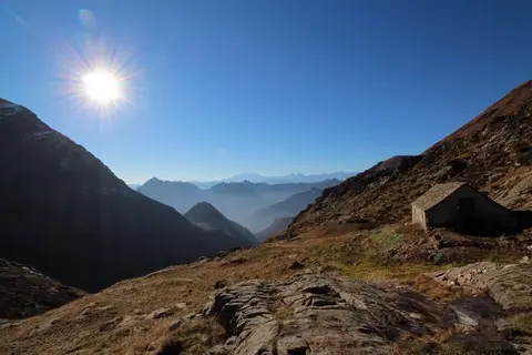 Le montagne della Val Grande in controluce