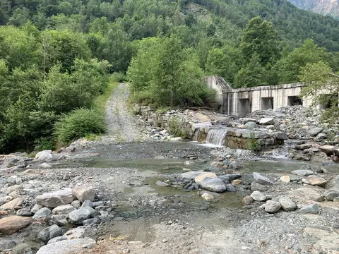 Il guado sul torrente Bogna vicino alla centrale