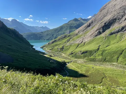 Il lago di Morasco visto dal sentiero che sale al Sabbione