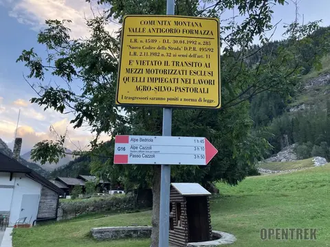 Il cartello all'inizio del sentiero G16 a Valdo
