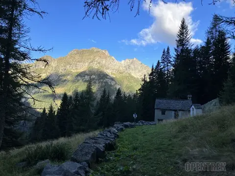 Le baite dell'alpe Bedriola