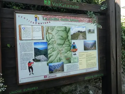 Il pannello del sentiero natura 'La civiltà della fatica'