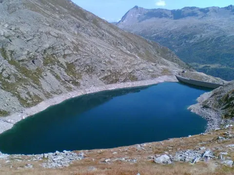 Il lago del Cingino e la sua diga