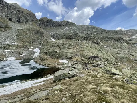 Il bivacco Lamè e il suo lago