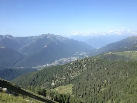 La piana di Santa Maria Maggiore vista dal monte Ziccher