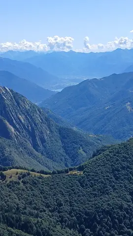 Le valli verso il lago Maggiore dalla cima
