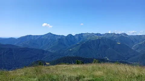 Le montagne della val Grande dalla cima