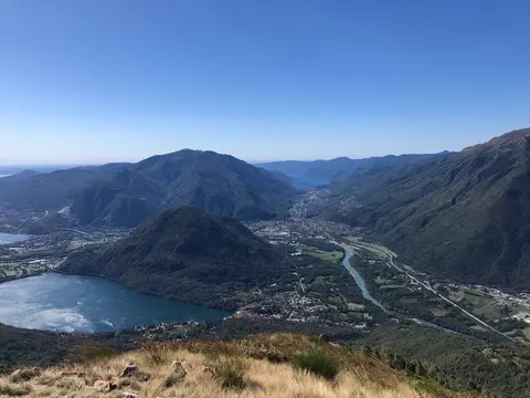 Il lago di Mergozzo e la piana del Toce visti dal monte Faiè