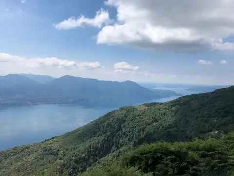 Il lago Maggiore visto dalla strada della Linea Cadorna