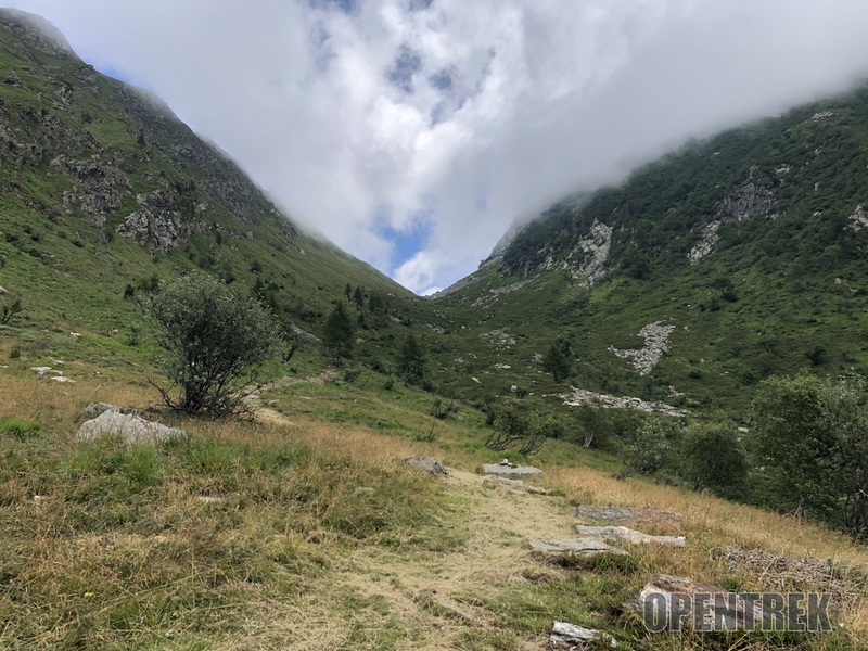 Escursione ad anello da Scaredi alla bocchetta di Vald in Val Grande