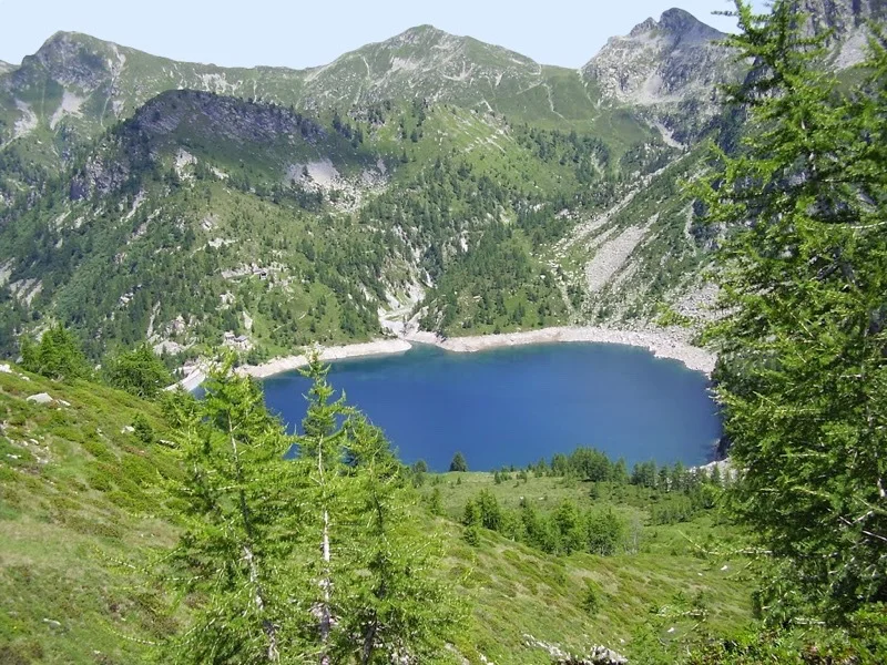 Escursione lago di Larecchio in valle Agarina