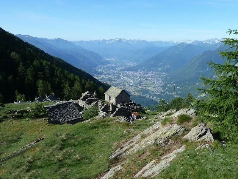 Escursione Monte Larone da Altoggio o Giovera